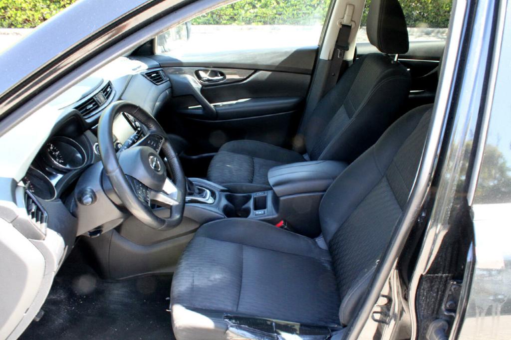 Photo 8 of this NISSAN ROGUE