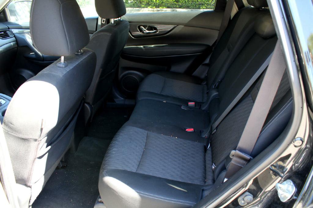 Photo 9 of this NISSAN ROGUE