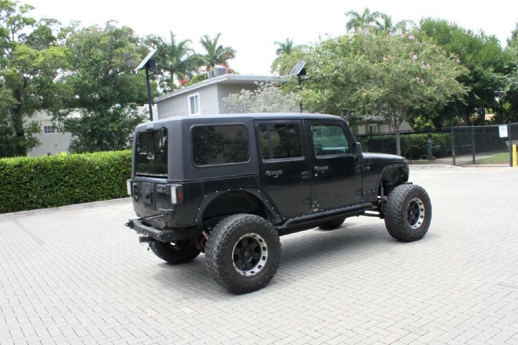 Photo 6 of this JEEP WRANGLER