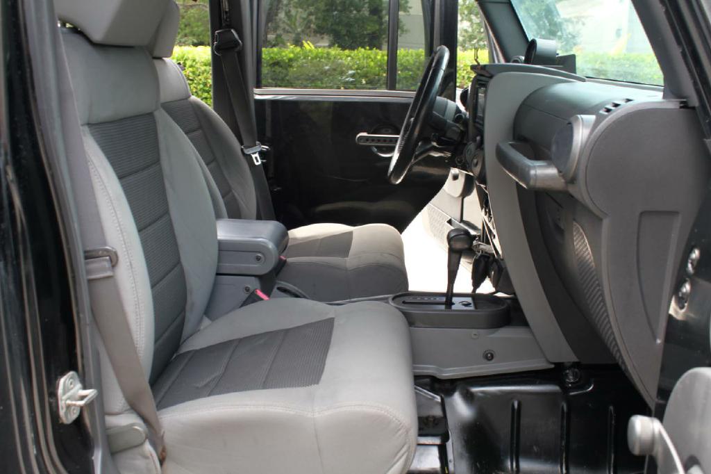 Photo 12 of this JEEP WRANGLER