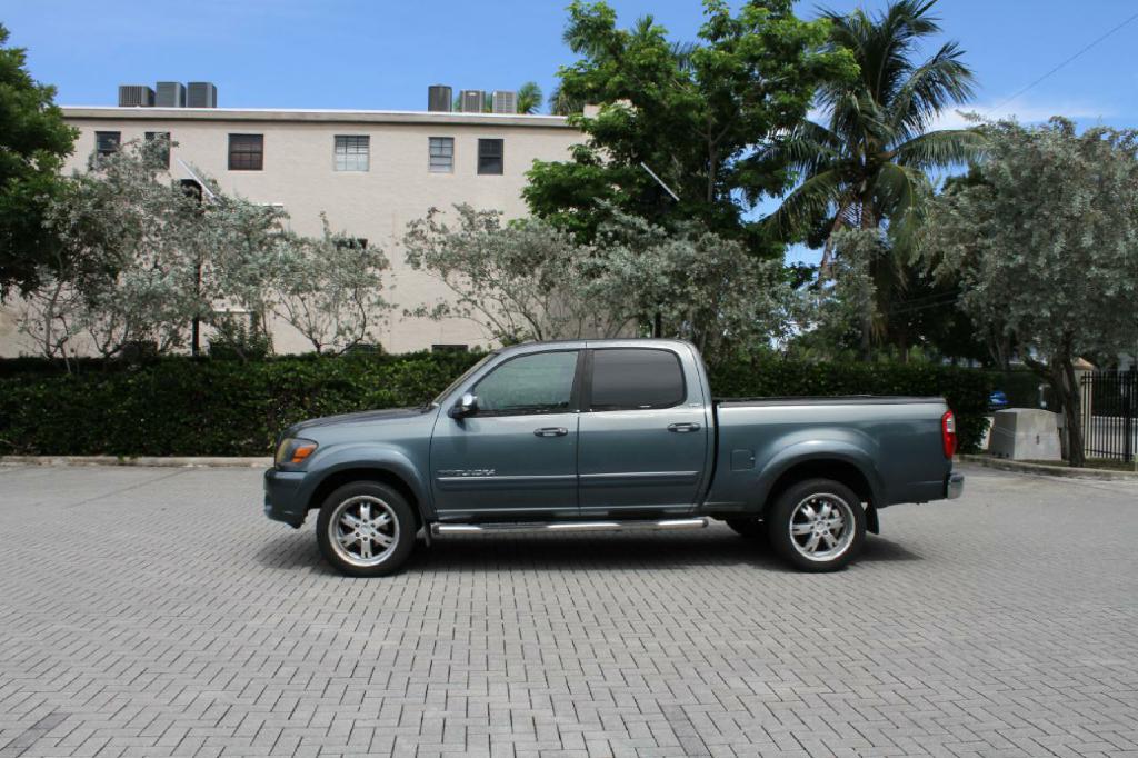Photo 2 of this TOYOTA TUNDRA