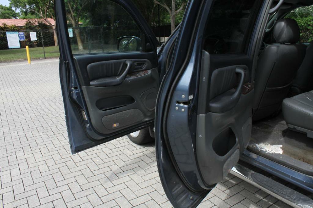 Photo 11 of this TOYOTA TUNDRA