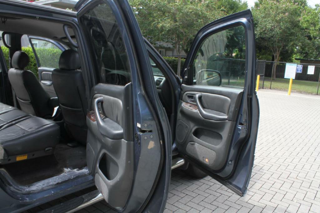 Photo 12 of this TOYOTA TUNDRA