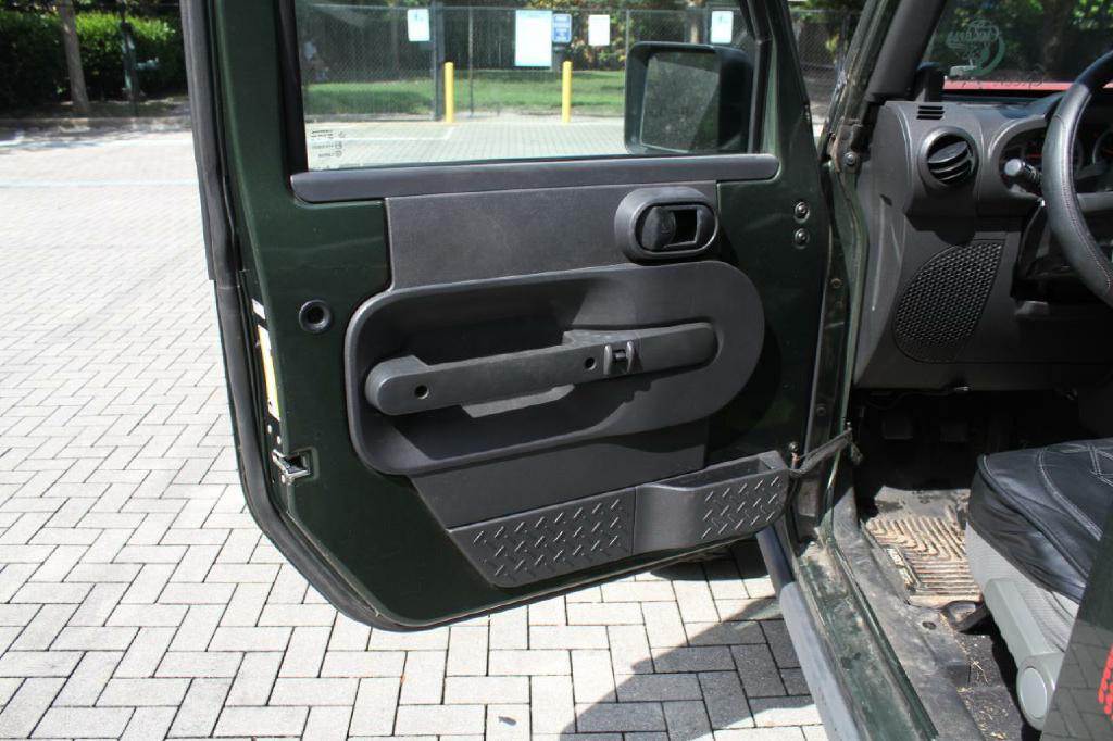 Photo 11 of this JEEP WRANGLER