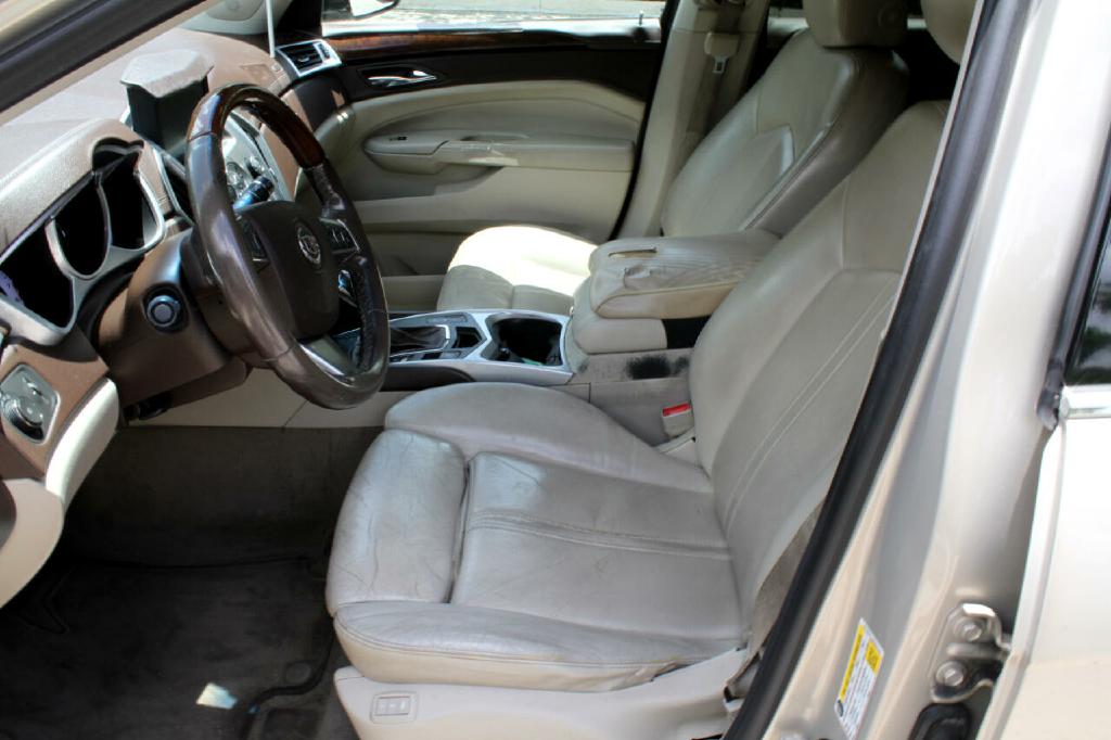 Photo 8 of this CADILLAC SRX