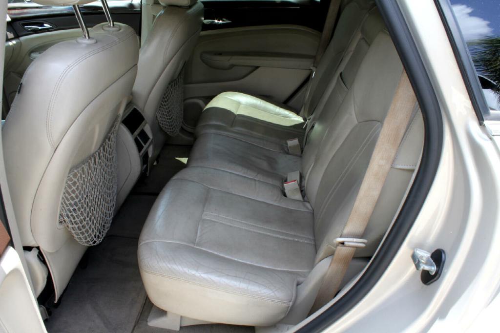 Photo 9 of this CADILLAC SRX
