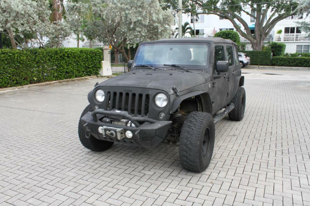 Photo 3 of this JEEP WRANGLER