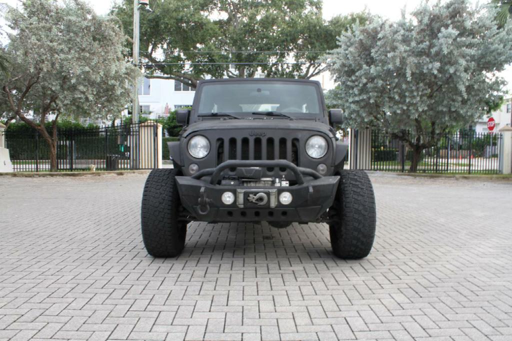 Photo 4 of this JEEP WRANGLER
