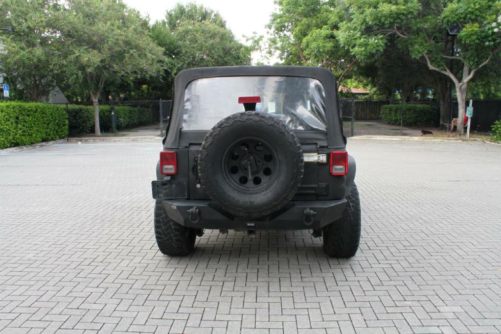 Photo 8 of this JEEP WRANGLER