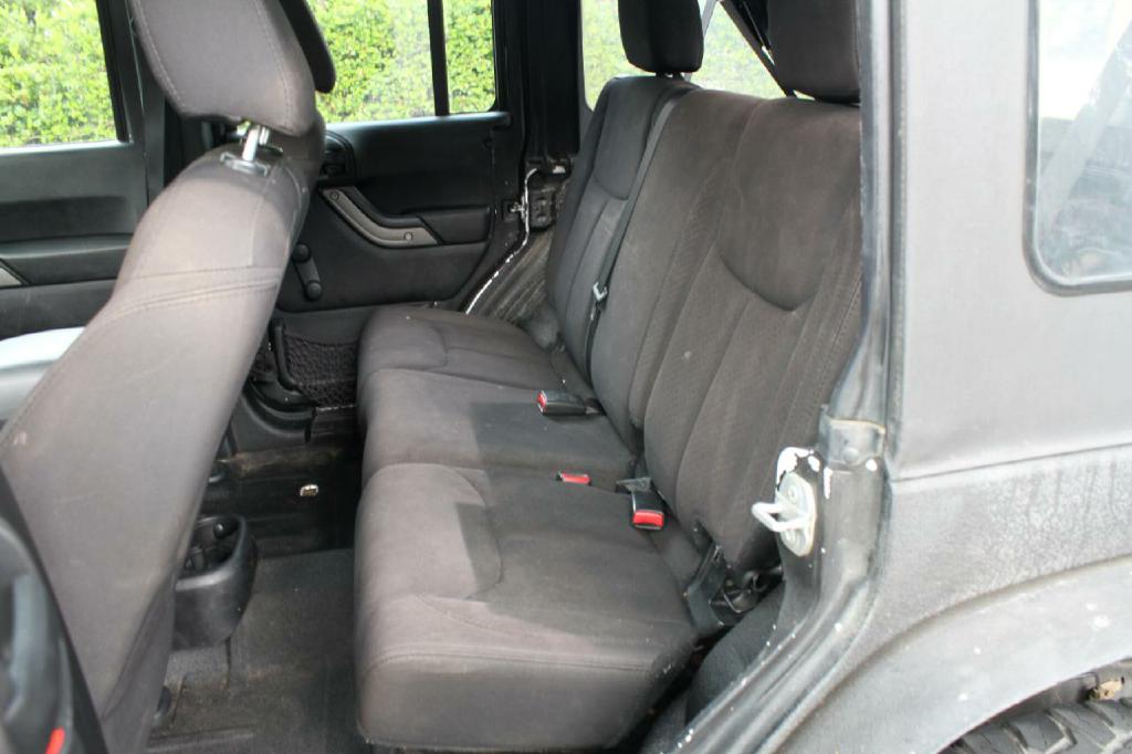 Photo 13 of this JEEP WRANGLER
