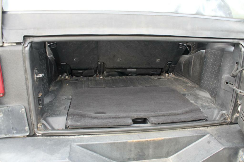 Photo 14 of this JEEP WRANGLER