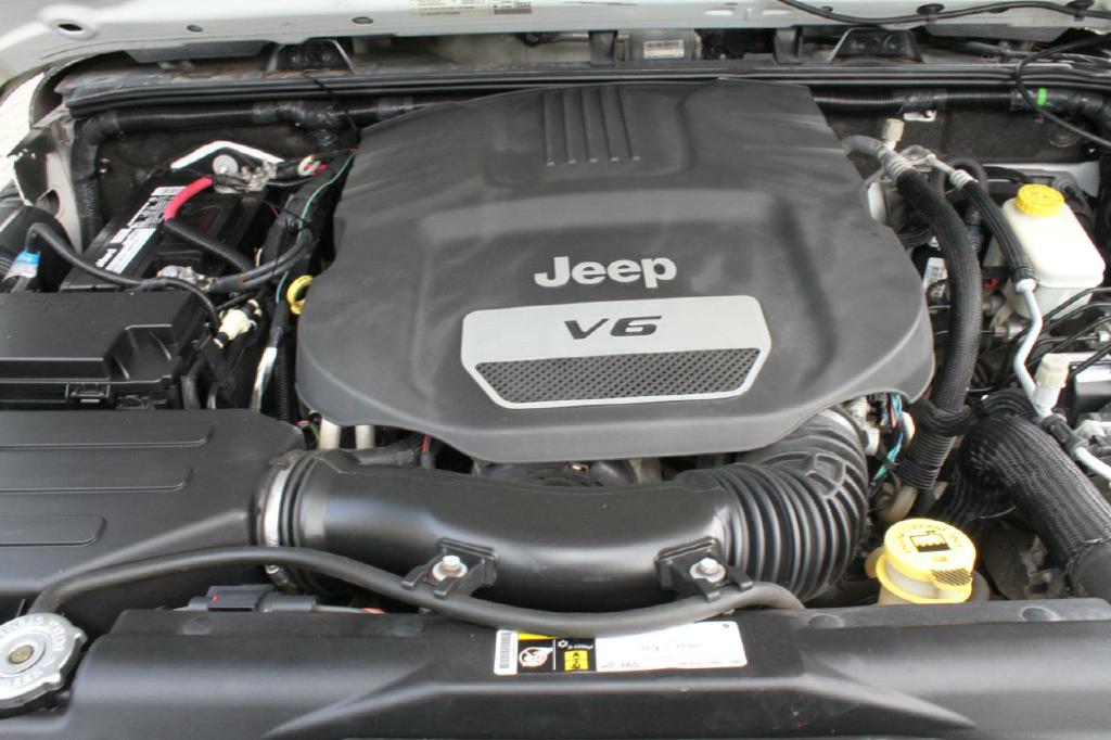 Photo 20 of this JEEP WRANGLER