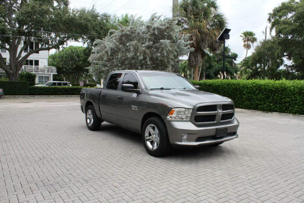 Photo 4 of this RAM 1500