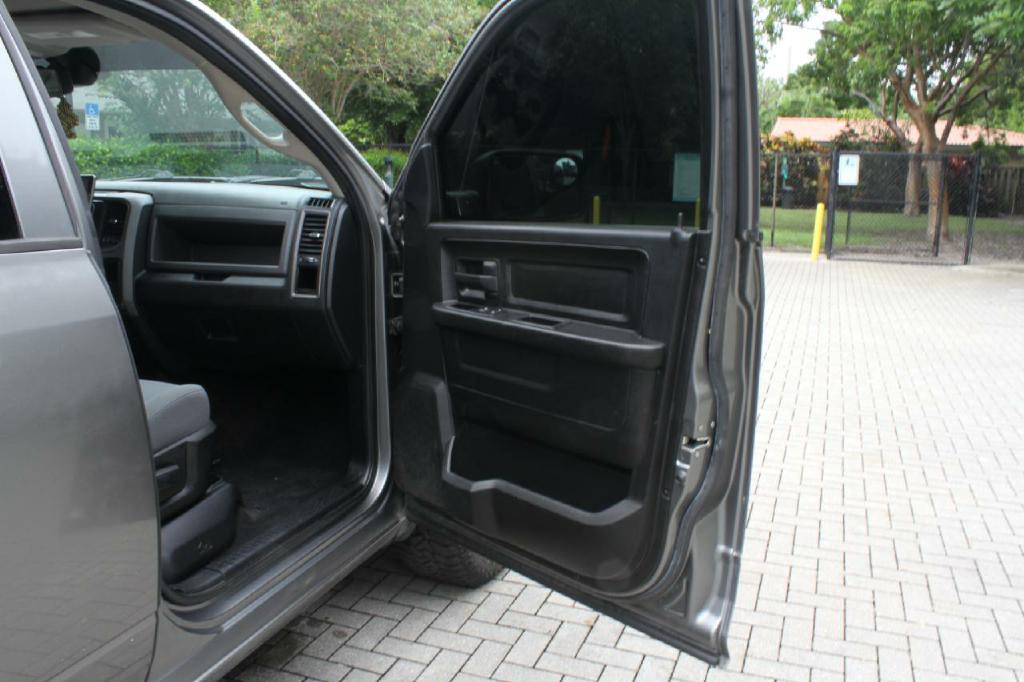 Photo 15 of this RAM 1500