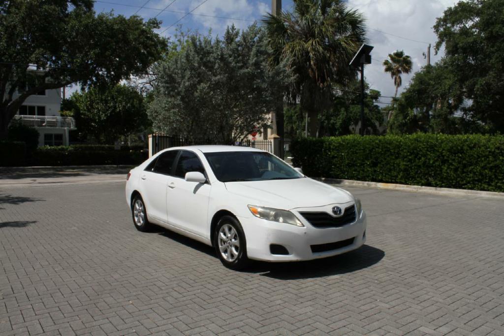 Photo 3 of this TOYOTA CAMRY