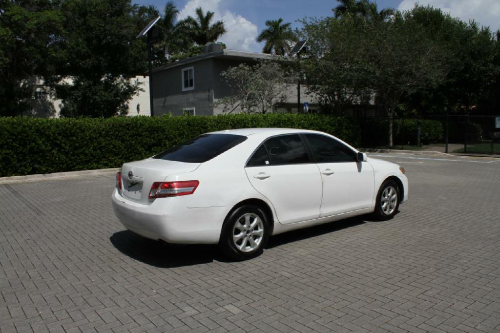 Photo 5 of this TOYOTA CAMRY