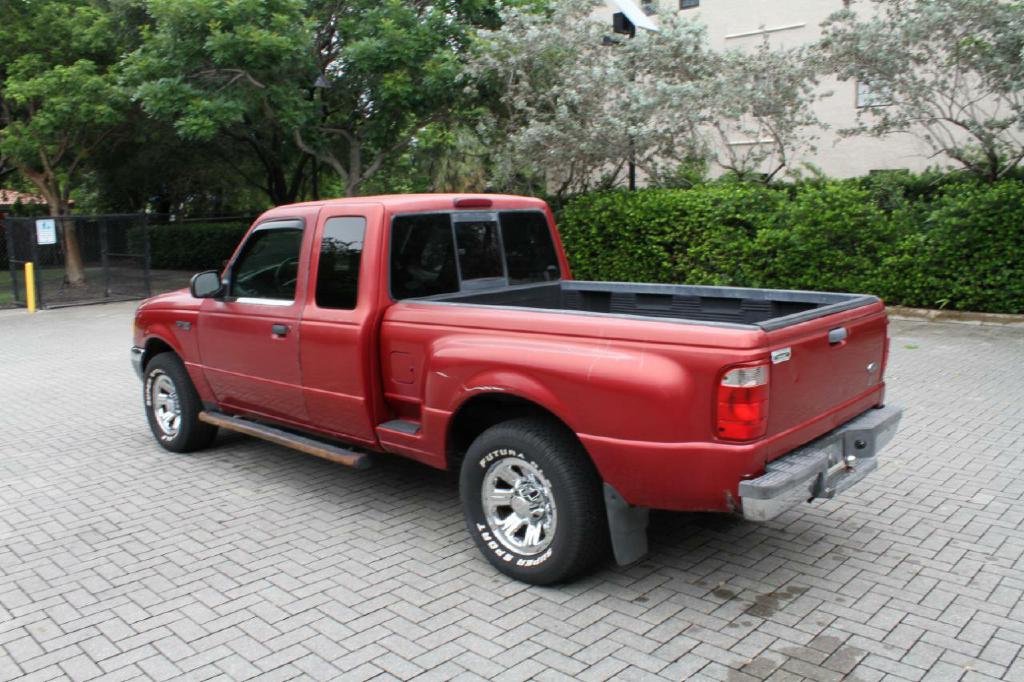 Photo 7 of this FORD RANGER