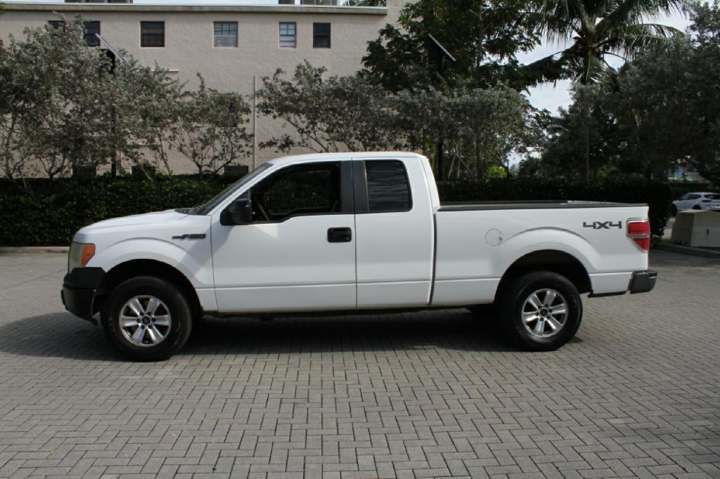 Photo 2 of this FORD F-150