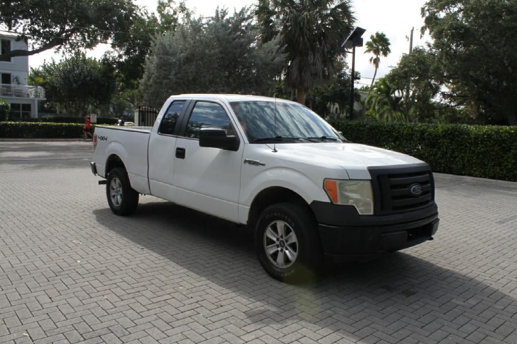Photo 4 of this FORD F-150