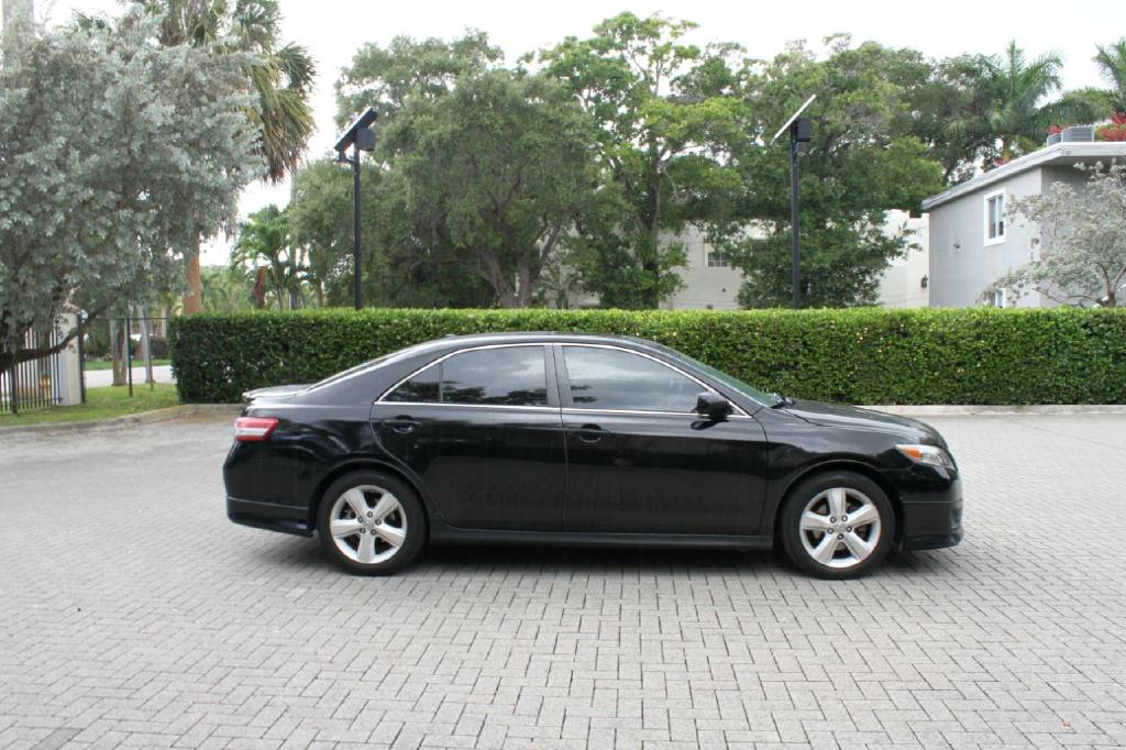 Photo 5 of this TOYOTA CAMRY