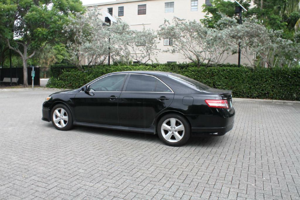 Photo 7 of this TOYOTA CAMRY