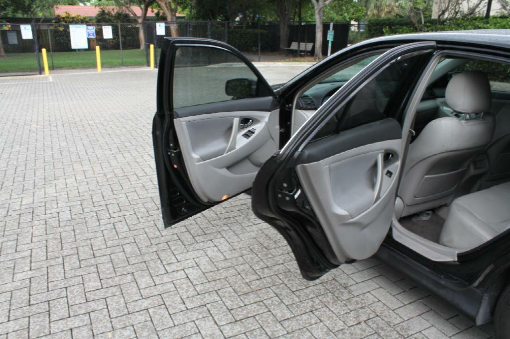 Photo 10 of this TOYOTA CAMRY