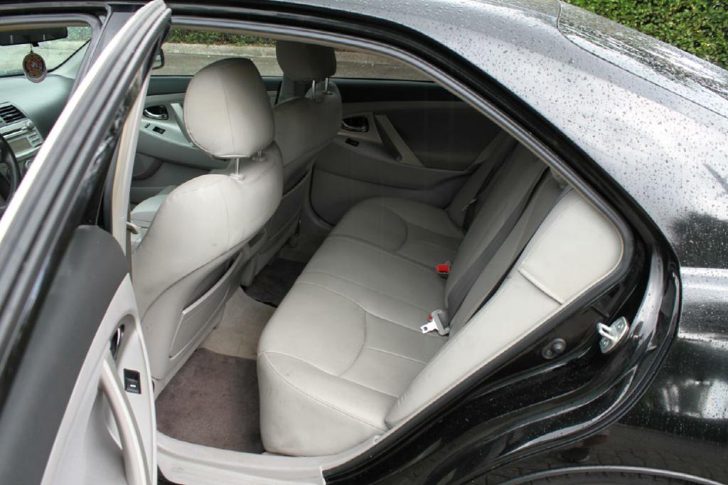 Photo 11 of this TOYOTA CAMRY