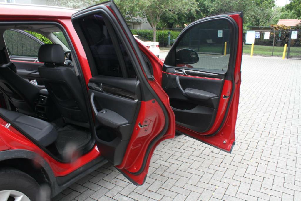 Photo 10 of this BMW X3