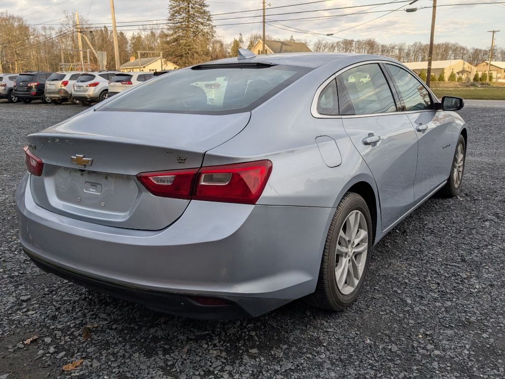 Photo 4 of this CHEVROLET MALIBU