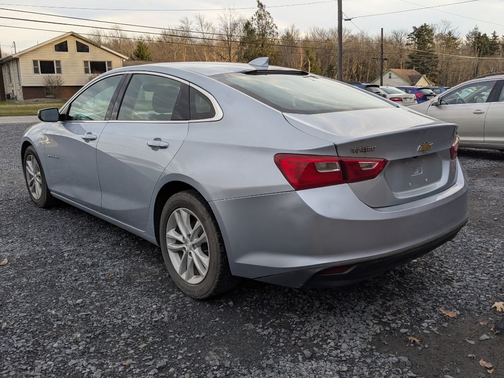 Photo 3 of this CHEVROLET MALIBU
