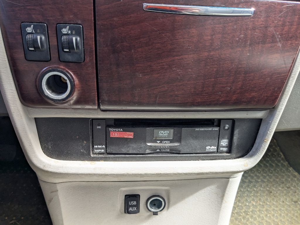 Photo 13 of this TOYOTA SIENNA