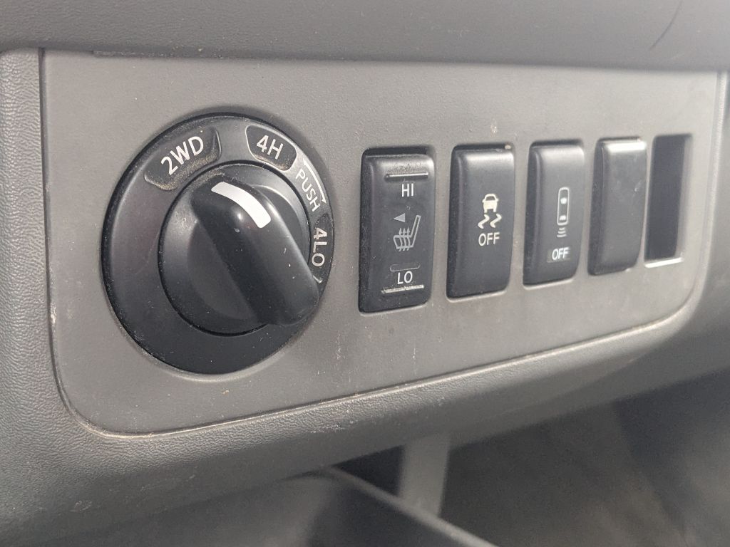 Photo 15 of this NISSAN FRONTIER