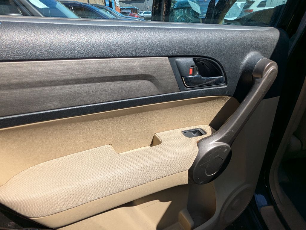 Photo 7 of this HONDA CR-V