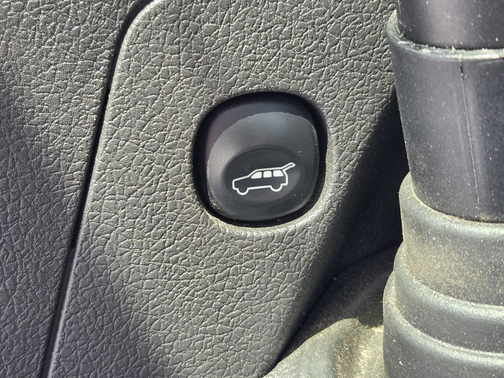 Photo 21 of this FORD FLEX