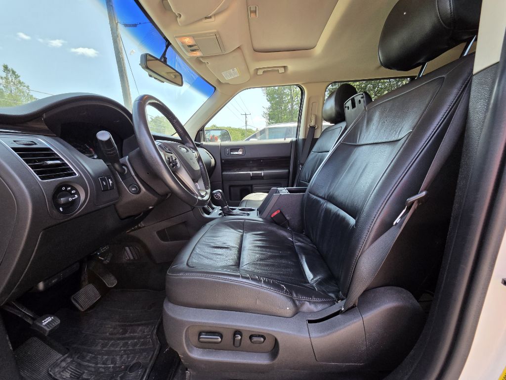 Photo 10 of this FORD FLEX