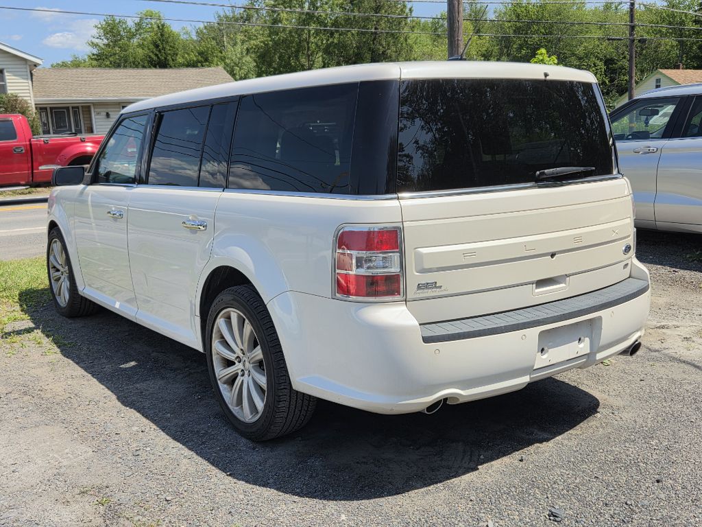 Photo 3 of this FORD FLEX