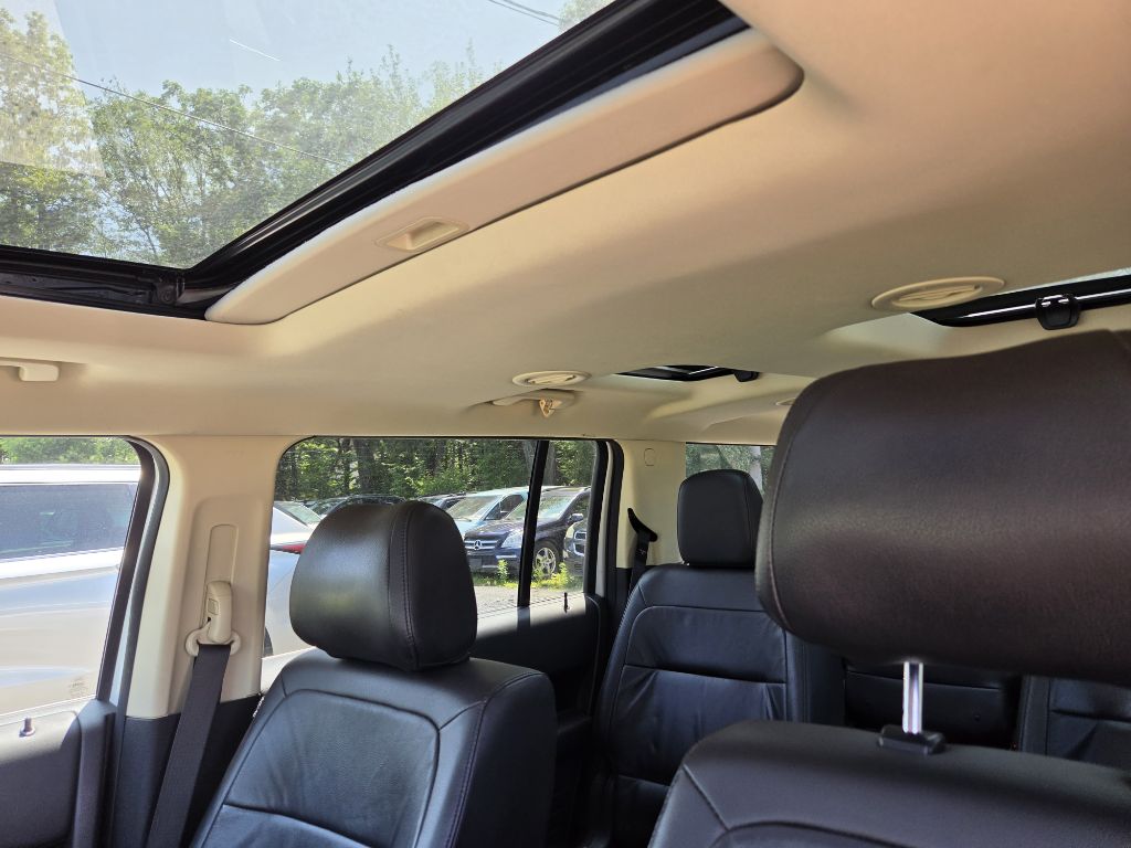 Photo 9 of this FORD FLEX