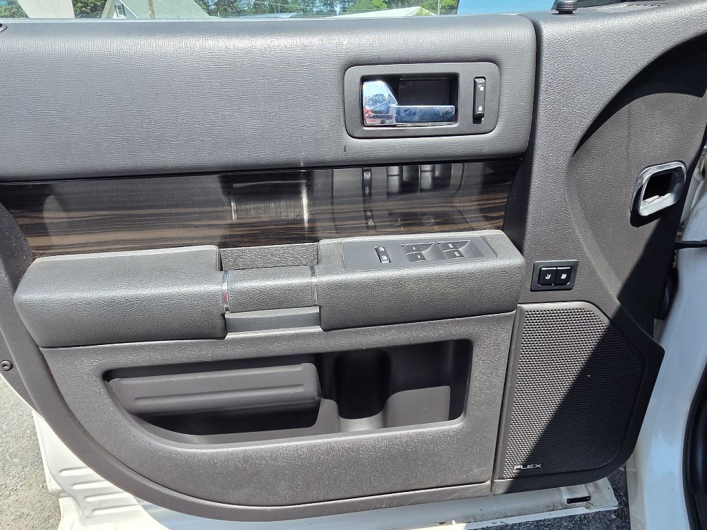 Photo 8 of this FORD FLEX