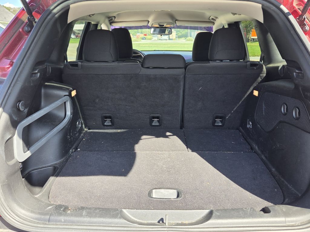 Photo 4 of this JEEP CHEROKEE