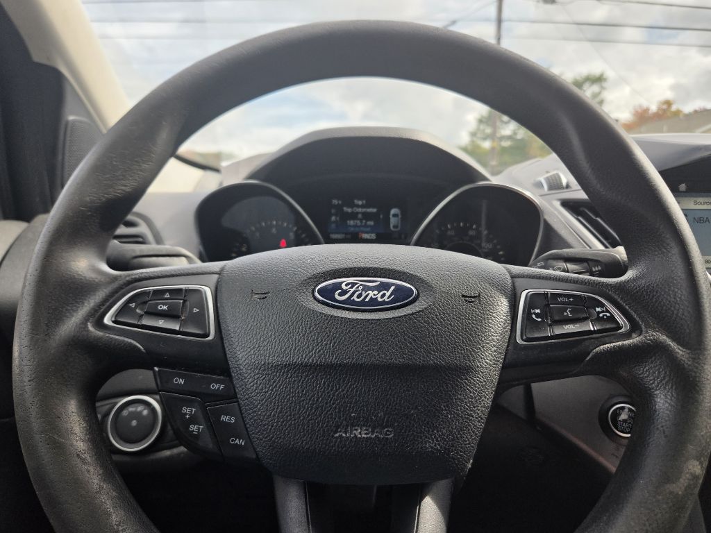 Photo 8 of this FORD ESCAPE