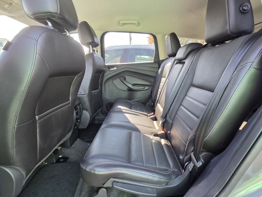 Photo 8 of this FORD ESCAPE