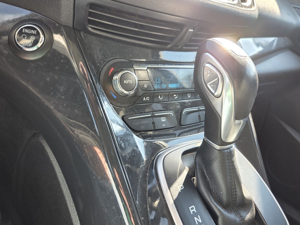 Photo 12 of this FORD ESCAPE