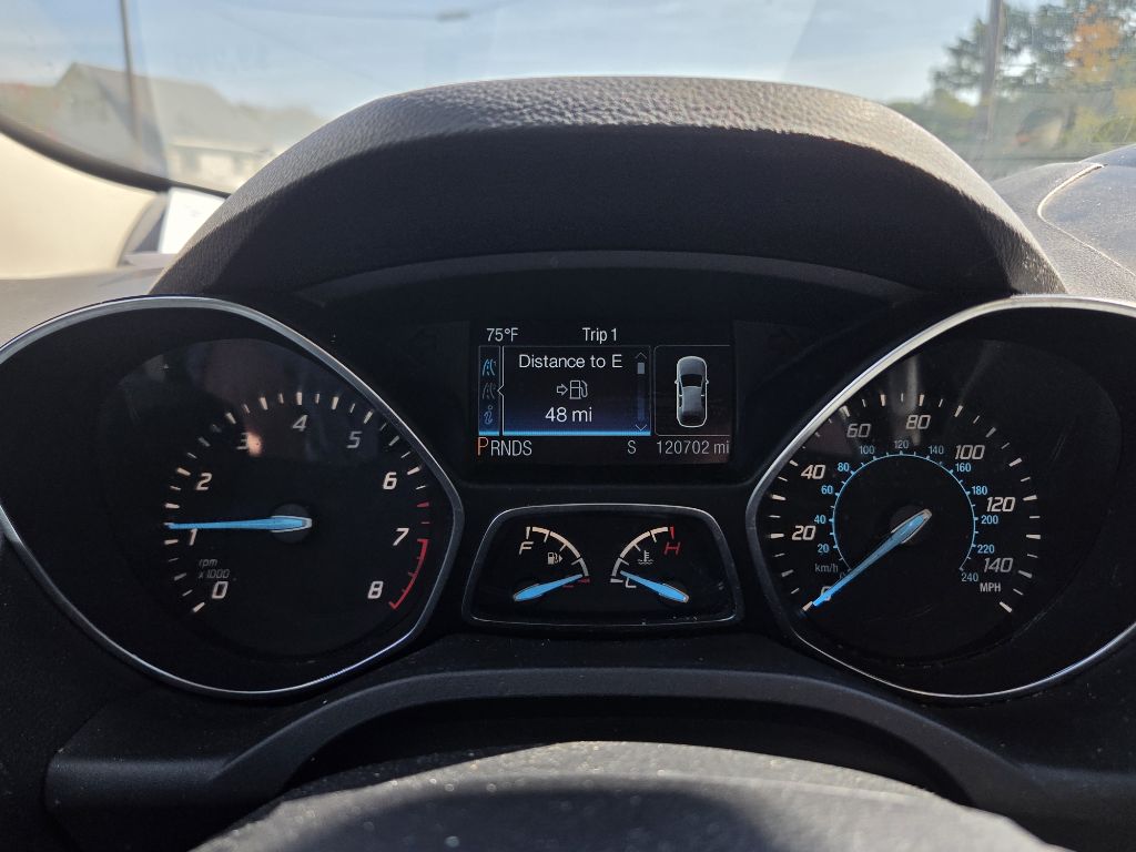 Photo 10 of this FORD ESCAPE