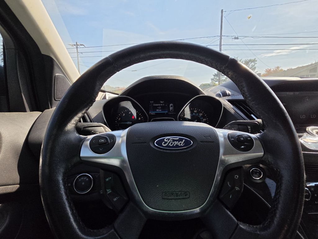 Photo 9 of this FORD ESCAPE
