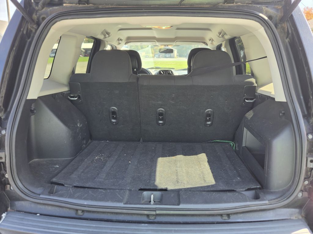 Photo 14 of this JEEP PATRIOT