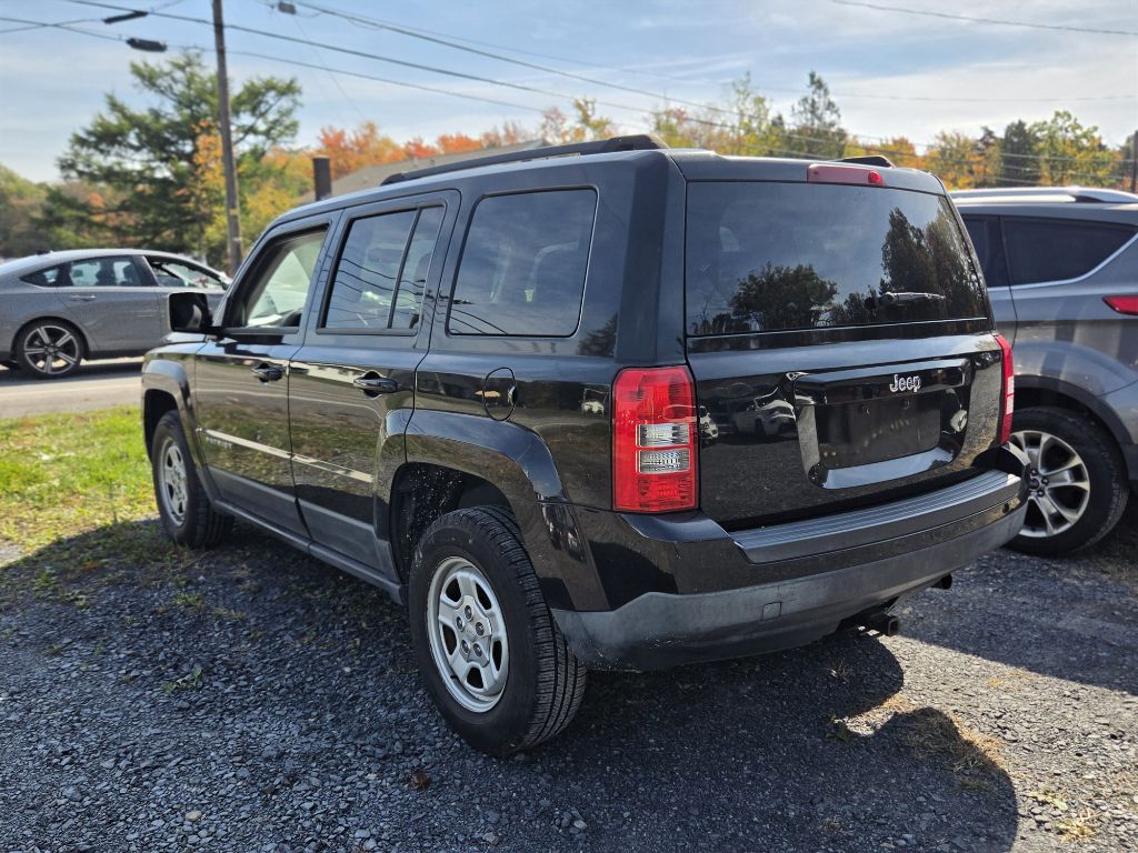 Photo 3 of this JEEP PATRIOT