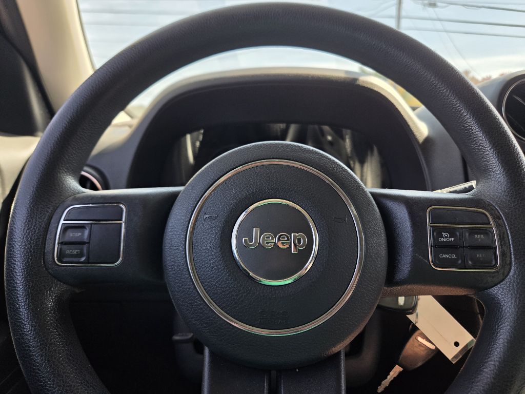 Photo 9 of this JEEP PATRIOT
