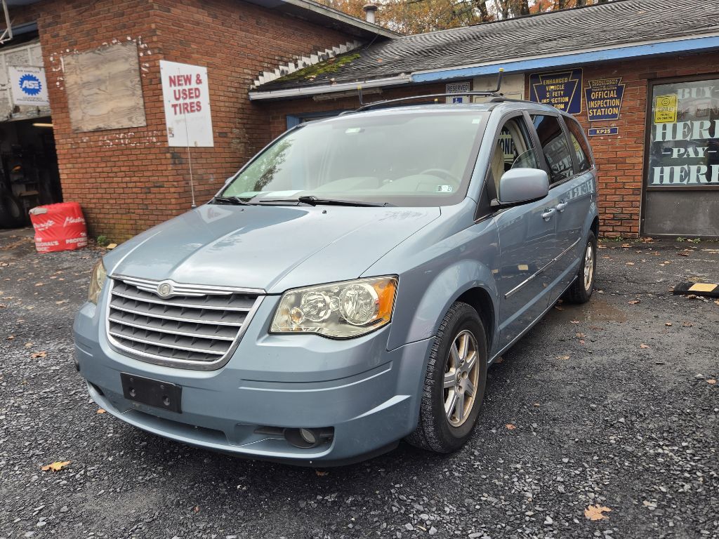 Photo 2 of this CHRYSLER TOWN & COUNTRY