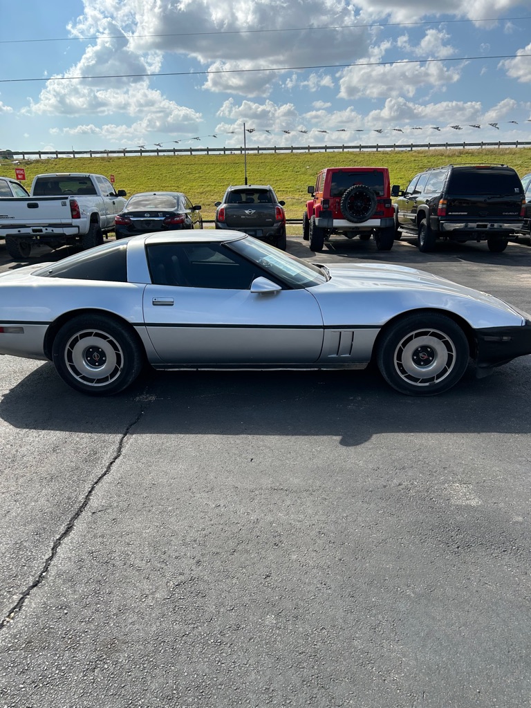 Photo 3 of this CHEVROLET CORVETTE