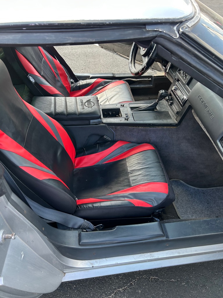 Photo 7 of this CHEVROLET CORVETTE